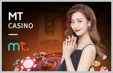 Bàn chơi Sic Bo với ba viên xúc xắc và các ô cược